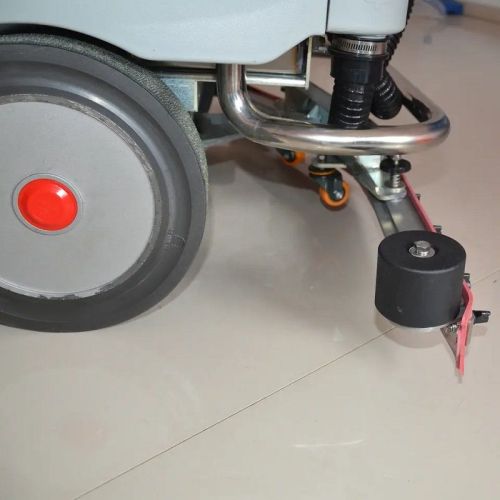 картинка Поломоечная машина Bennett Hussar H860B фото 11 картинка Поломоечная машина Bennett Hussar H860B фото 11