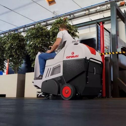 картинка Подметальная машина Comac CS 700 B фото 10 картинка Подметальная машина Comac CS 700 B фото 10
