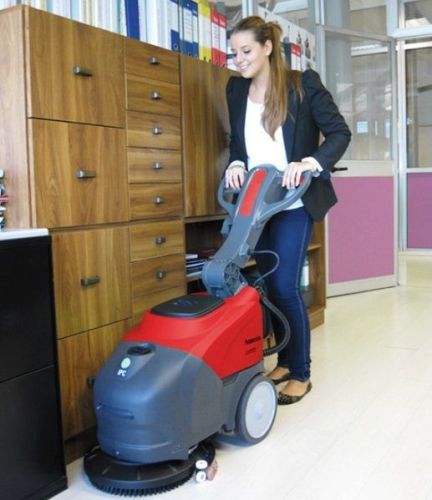 картинка Поломоечная машина Portotecnica Lavamatic 15 C 35 фото 4 картинка Поломоечная машина Portotecnica Lavamatic 15 C 35 фото 4