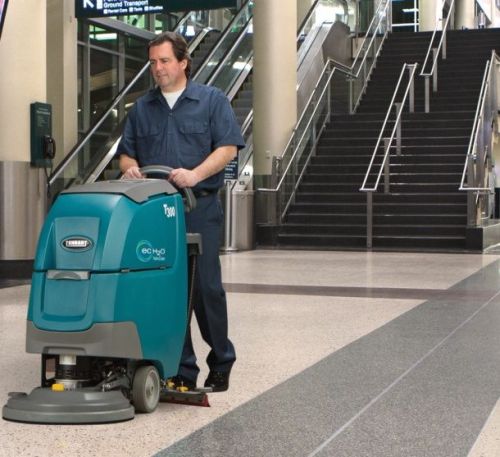 картинка Поломоечная машина Tennant T300 Drive фото 6 картинка Поломоечная машина Tennant T300 Drive фото 6