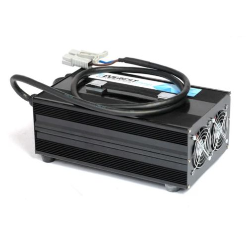 фото Зарядное устройство Everest Energy EVE-24-40 Зарядное устройство Everest Energy EVE-24-40